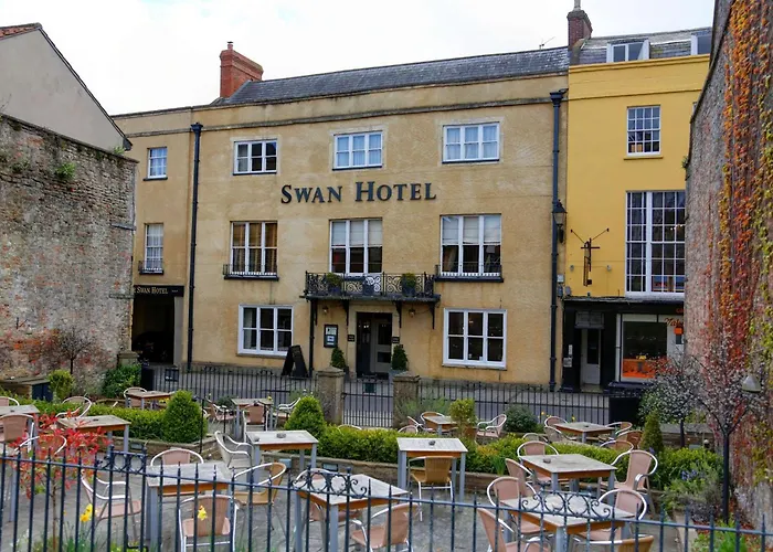 The Swan Hotel, Wells, Somerset - The Coaching Inn Group